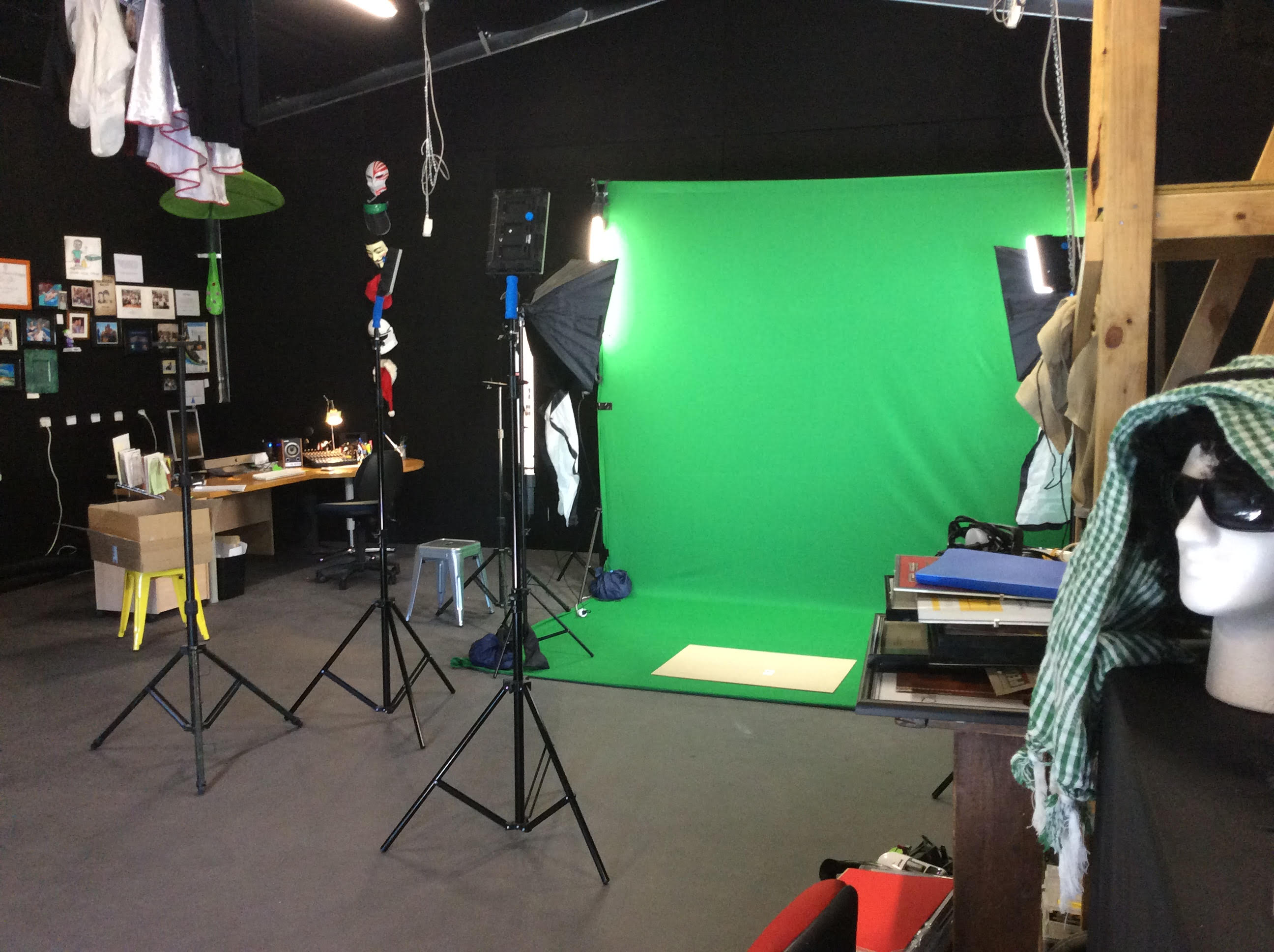 Studio - Green Screen